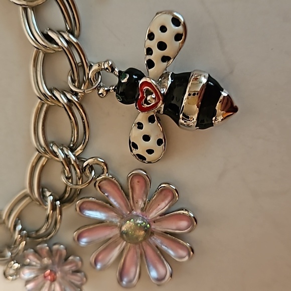 Bumble Bee Silvertone & Enamel 8" Charm Bracelet - Picture 3 of 8